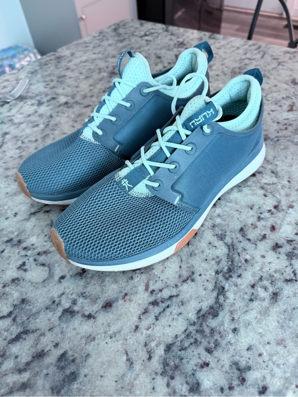 KURU Women's Breathable Mesh Athletic Sneakers in Teal and Light Aqua